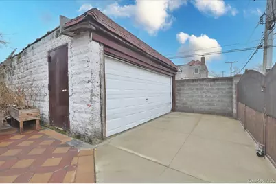 13071 225th Street, Springfield Gardens, NY 11413 - Photo 24