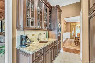 4 Shoal Dr, West Islip, NY 11795 - Photo 10