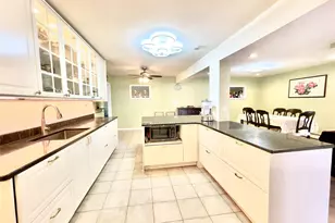 15 Walters Ave, Syosset, NY 11791 - Photo 8