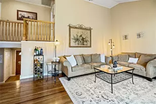 5 Martin Ln, Old Bethpage, NY 11804 - Photo 4