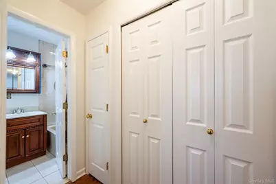 460 Old Town Road #20F, Port Jefferson Station, NY 11776 - Photo 12