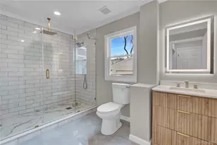 449 N Indiana Ave, Lindenhurst, NY 11757 - Photo 16