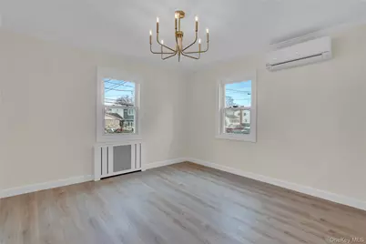 449 N Indiana Avenue, Lindenhurst, NY 11757 - Photo 18