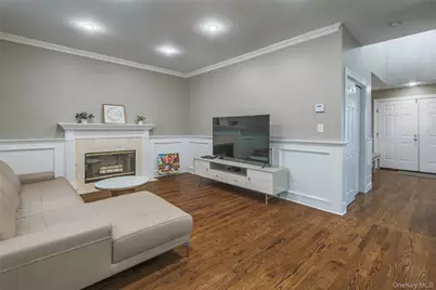 161 Cranberry Court, Melville, NY 11747 - Photo 18