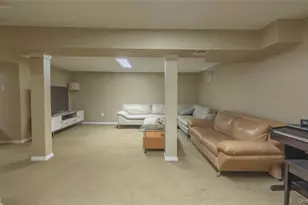 161 Cranberry Ct, Melville, NY 11747 - Photo 36