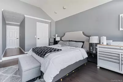 2637 Lexington Avenue, East Meadow, NY 11554 - Photo 16