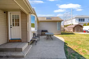 2637 Lexington Ave, East Meadow, NY 11554 - Photo 36