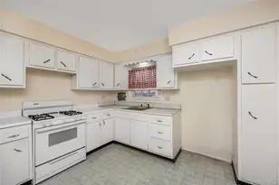 11-23 130th St, College Point, NY 11356 - Photo 16