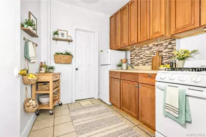 211 E 88 Street #2A, New York, NY 10128 - Photo 4