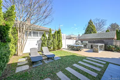 165-05 67th Avenue, Fresh Meadows, NY 11365 - Photo 20