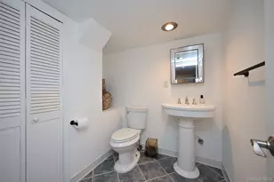 165-05 67th Ave, Fresh Meadows, NY 11365 - Photo 16