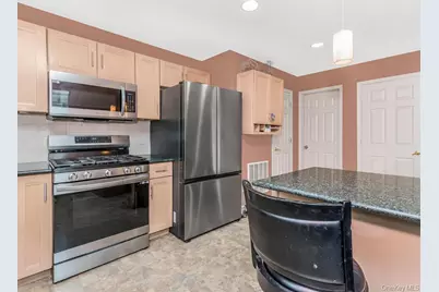 601 Crab Apple Lane, New Windsor, NY 12553 - Photo 6