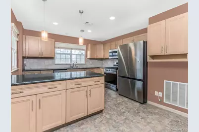 601 Crab Apple Lane, New Windsor, NY 12553 - Photo 4