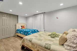 21 Terrell Ln, Hicksville, NY 11801 - Photo 16