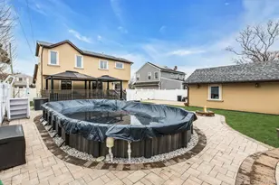 21 Terrell Ln, Hicksville, NY 11801 - Photo 18