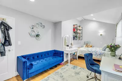 21 Terrell Lane, Hicksville, NY 11801 - Photo 12