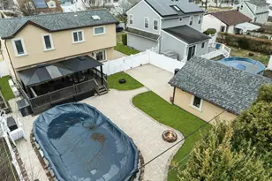 21 Terrell Ln, Hicksville, NY 11801 - Photo 20