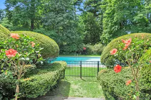 95 Piping Rock Rd, Locust Valley, NY 11560 - Photo 30