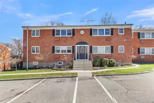 1879 Crompond Rd, Peekskill, NY 10566 - Photo 2