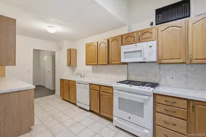 20532 104th Avenue, Saint Albans, NY 11412 - Photo 6