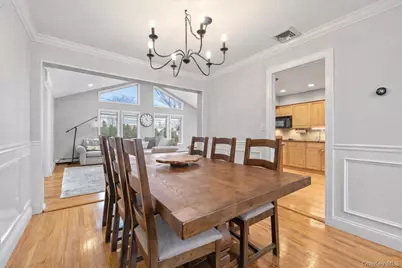 45 Winthrop Road, Plainview, NY 11803 - Photo 8