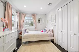 45 Winthrop Rd, Plainview, NY 11803 - Photo 16