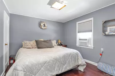 130 Custer Avenue, Williston Park, NY 11596 - Photo 12