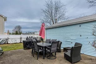 282 Caryl Dr, Lawrence, NY 11559 - Photo 28