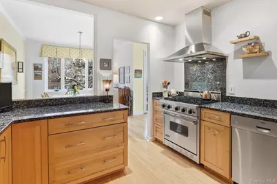 16 Rockledge Avenue #2E2, Ossining, NY 10562 - Photo 24