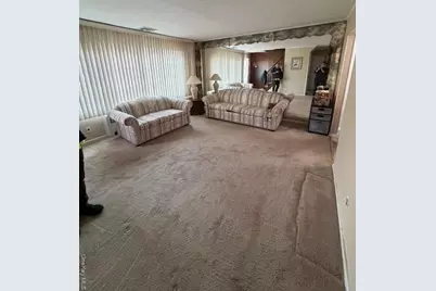 118 Carol Road, East Meadow, NY 11554 - Photo 2