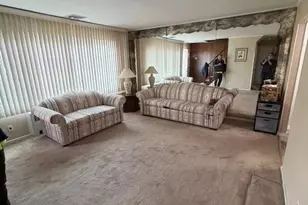 118 Carol Rd, East Meadow, NY 11554 - Photo 2