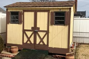 118 Carol Rd, East Meadow, NY 11554 - Photo 10