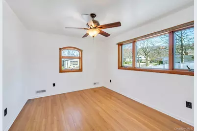 14 Sloane Avenue, New York, NY 10306 - Photo 12