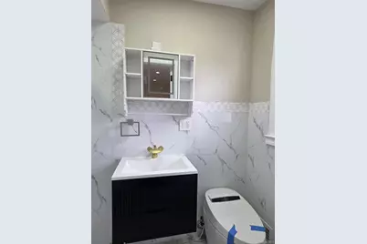 57-18 Hewlett Street, Little Neck, NY 11362 - Photo 12