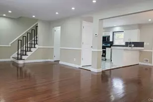 57-18 Hewlett St, Little Neck, NY 11362 - Photo 12