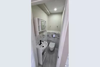 57-18 Hewlett Street, Little Neck, NY 11362 - Photo 14