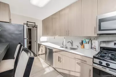 125 Bronx River Road #2C, Yonkers, NY 10704 - Photo 4