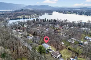 313 Chestnut Ave, New Windsor, NY 12553 - Photo 4