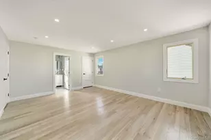 9 Park E, New Hyde Park, NY 11040 - Photo 24