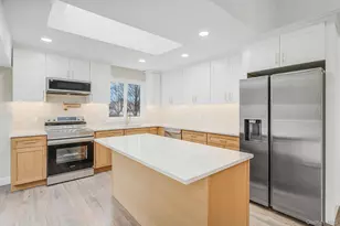 12 Crabapple Ln, Commack, NY 11725 - Photo 22