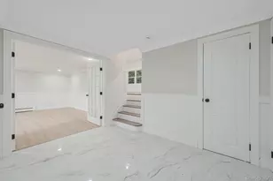 12 Crabapple Ln, Commack, NY 11725 - Photo 24