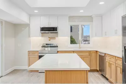 12 Crabapple Lane, Commack, NY 11725 - Photo 4