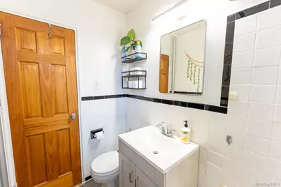 1304 Midland Avenue #C25, Yonkers, NY 10704 - Photo 14