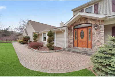 131 Eleanor Drive, Mahopac, NY 10541 - Photo 2