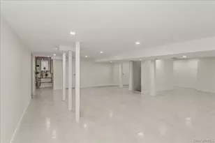 3 Cornell Ave, Hicksville, NY 11801 - Photo 20