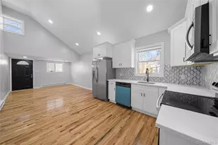 67 Ohio Ave, Medford, NY 11763 - Photo 4