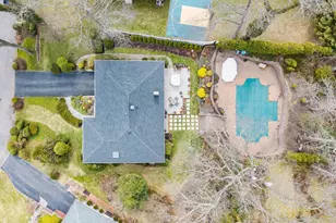 60 Ridge Dr, Plainview, NY 11803 - Photo 2