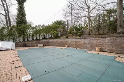 60 Ridge Drive, Plainview, NY 11803 - Photo 24