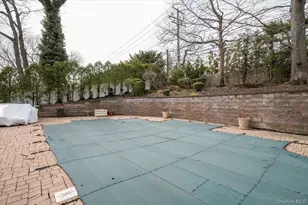 60 Ridge Dr, Plainview, NY 11803 - Photo 24