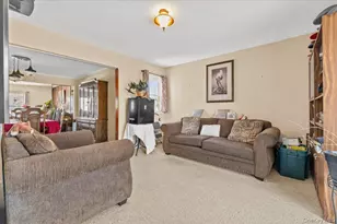 55 Harriet Ave, Hempstead, NY 11550 - Photo 12